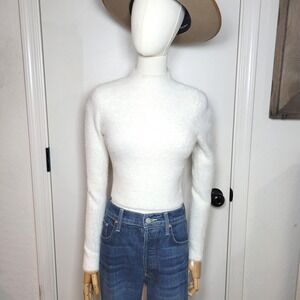 Aritzia Babaton Kuma White Fluffy Sweater Size XS Minimalist Luxe Preppy Chic